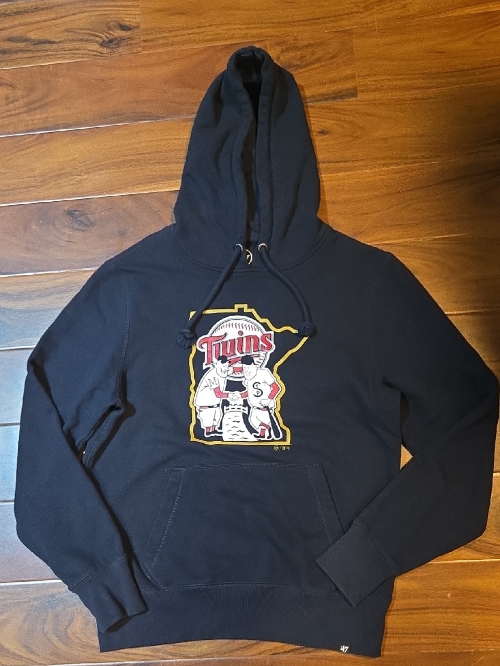 MLB Twins Black Pullover Hoodie with Front Logo